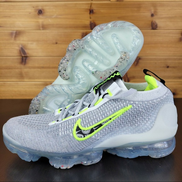 Women’s Nike Vapormax Shoes Size 7.5 / Youth Size 6 Flyknit Max Air BRAND NEW - Picture 1 of 5